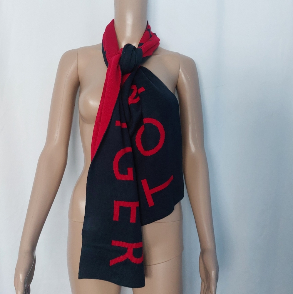 Tommy Hilfiger women's Graphic print scarf Red‎ navy